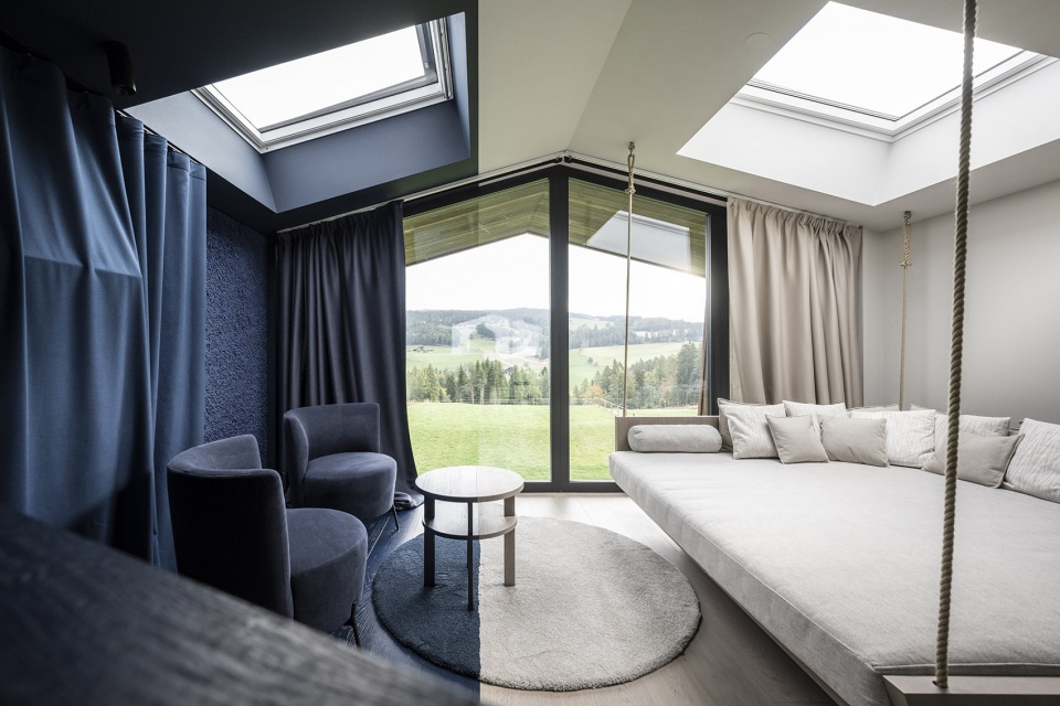 aeon hotel by noa