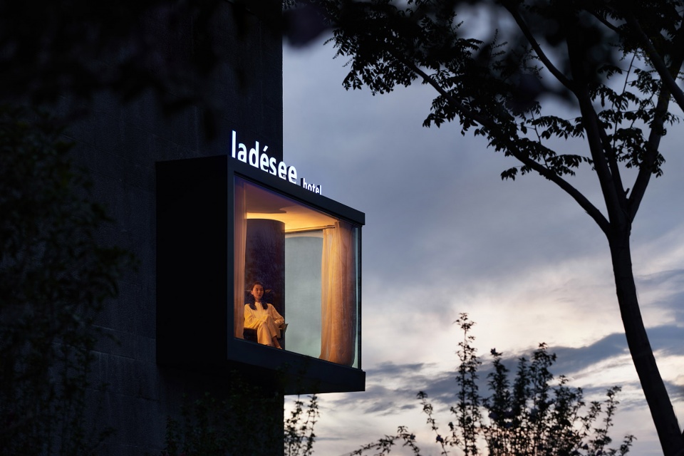 ladesee hotel china by saussure architects