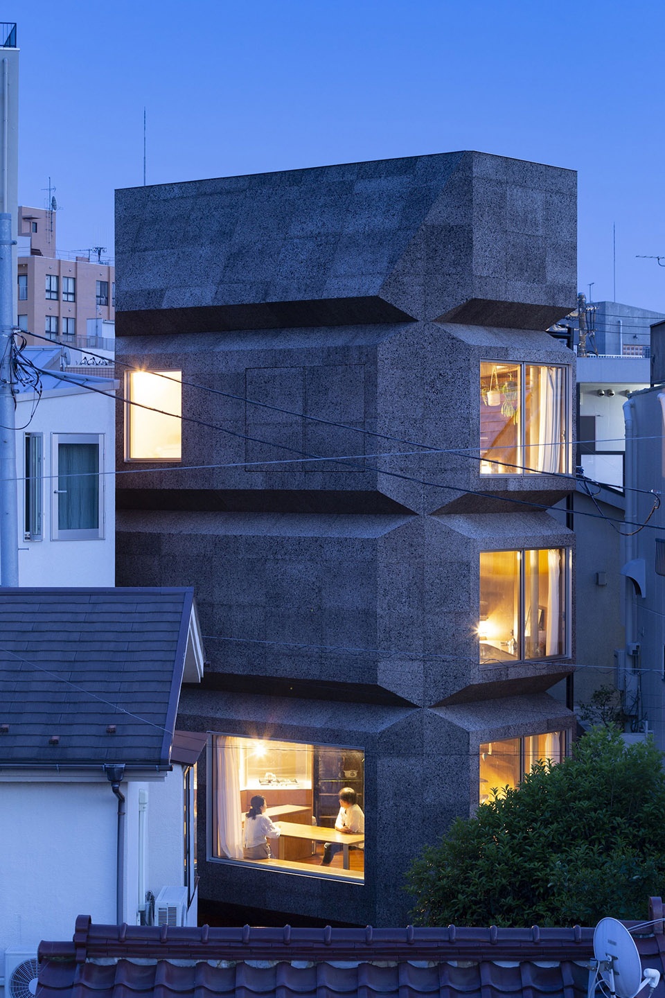 Bay Window Tower House Takaaki Fuji Yuko Fuji Architecture