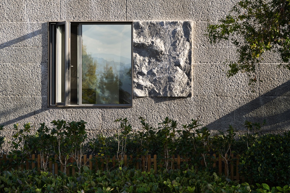 ladesee hotel china by saussure architects