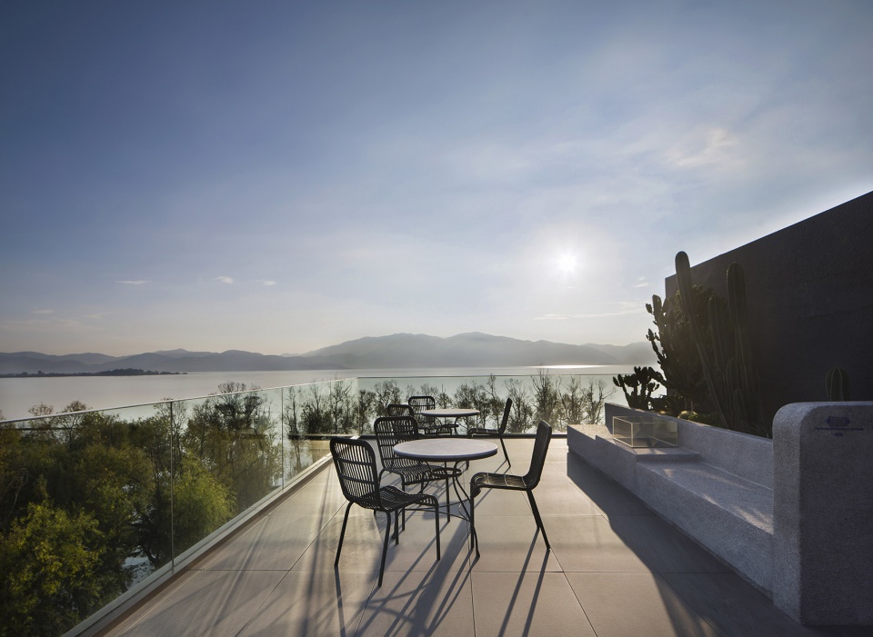ladesee hotel china by saussure architects