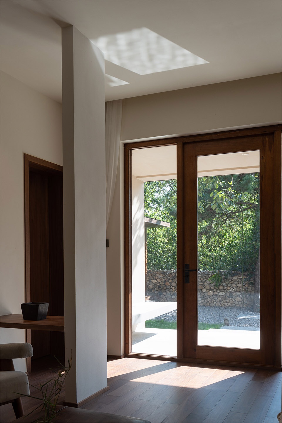 yimeng renjia no 2 courtyard resort china by grey space architects