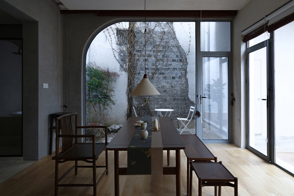 Between Ten Pieces Atelier LAI