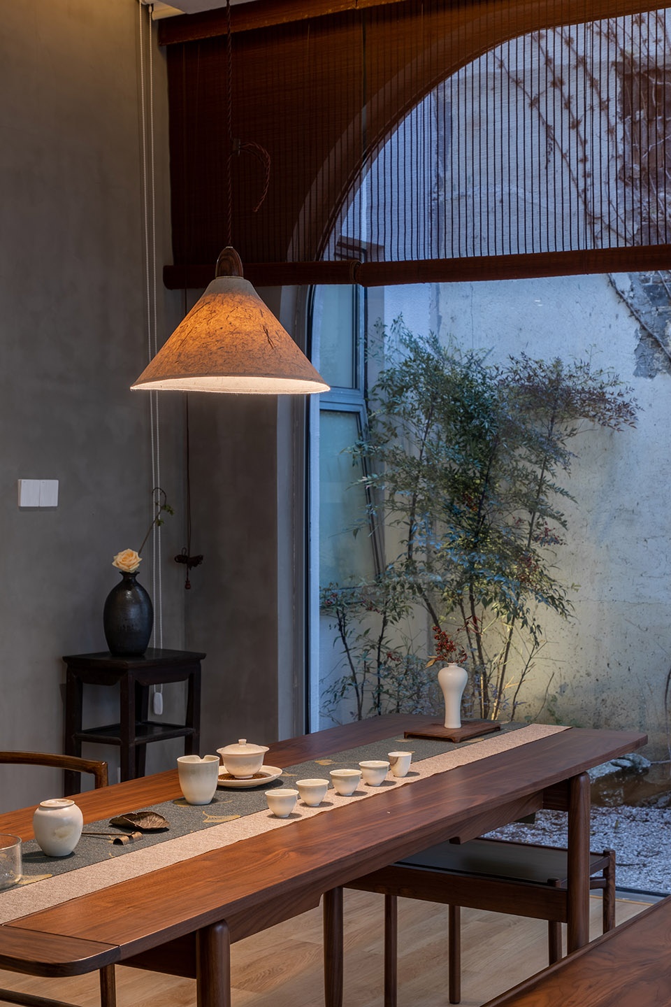 Between Ten Pieces Atelier LAI