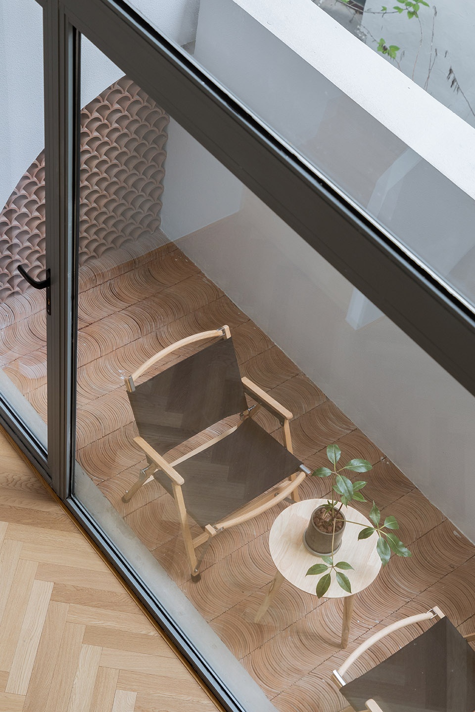 Between Ten Pieces Atelier LAI