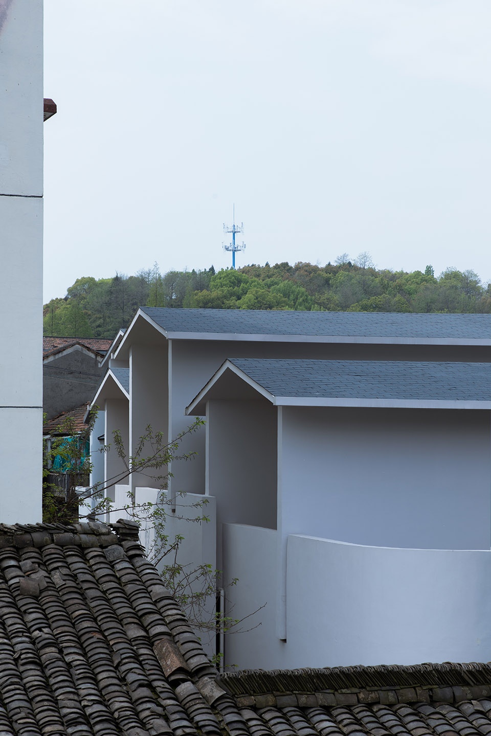 Between Ten Pieces Atelier LAI