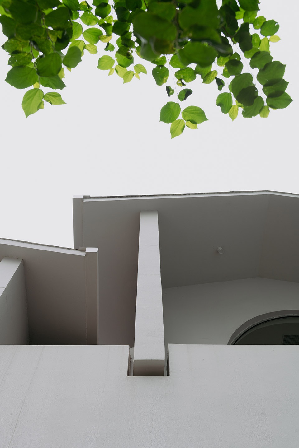 Between Ten Pieces Atelier LAI