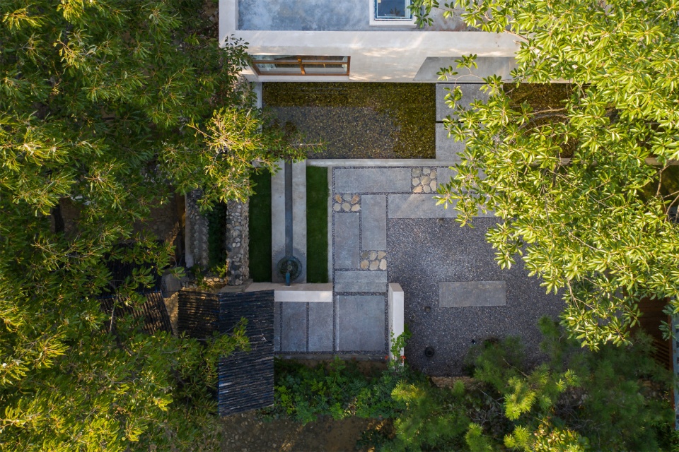yimeng renjia no 2 courtyard resort china by grey space architects