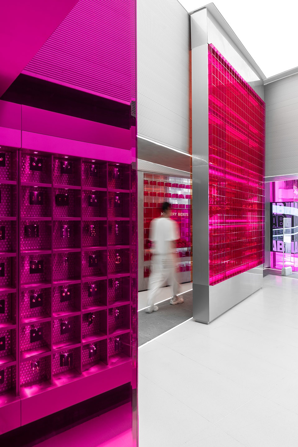 ziplab off line store china by pmt partners