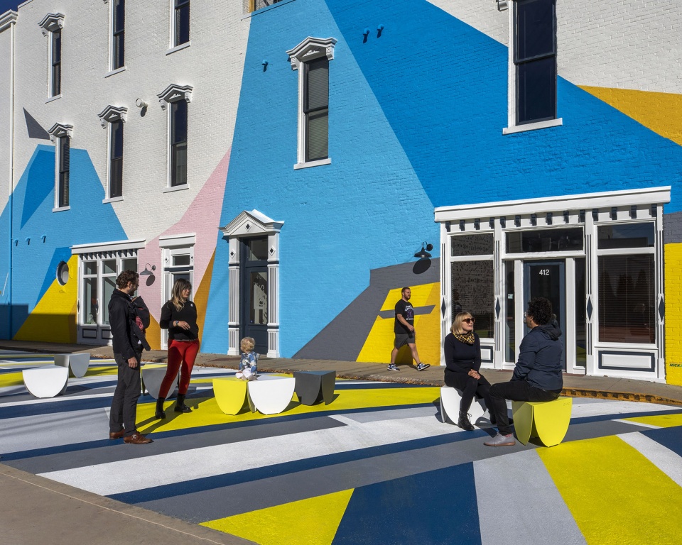 6th street arts alley by laa office
