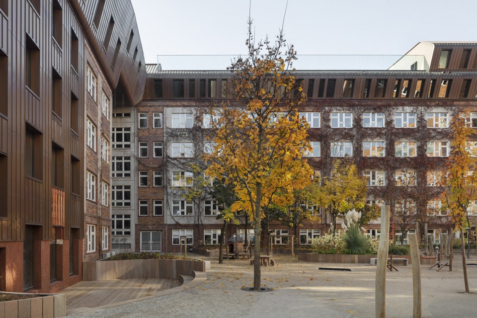 Berlin Metropolitan School by Sauerbruch Hutton