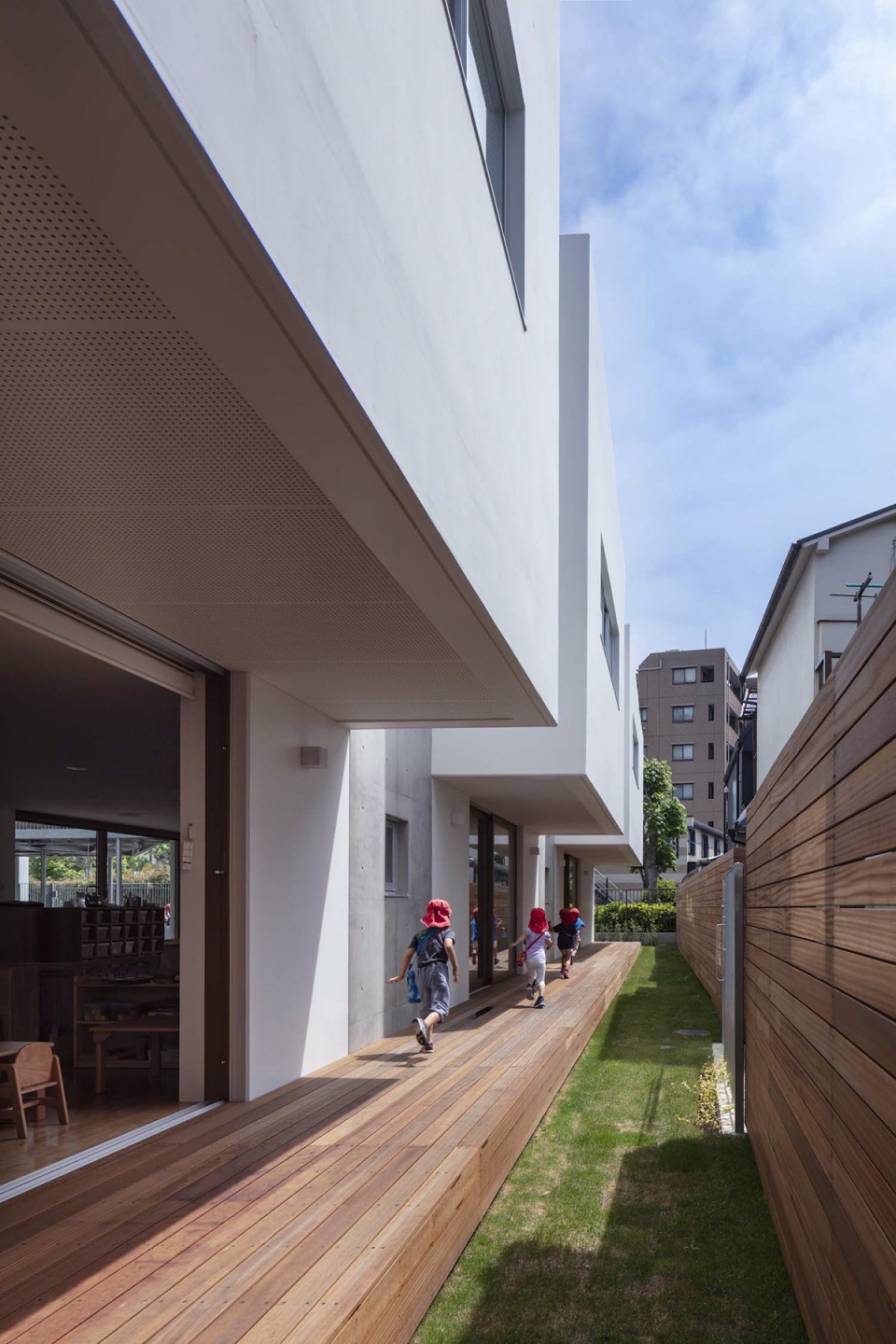 higashitateishi nursery school by aisaka architects atelier