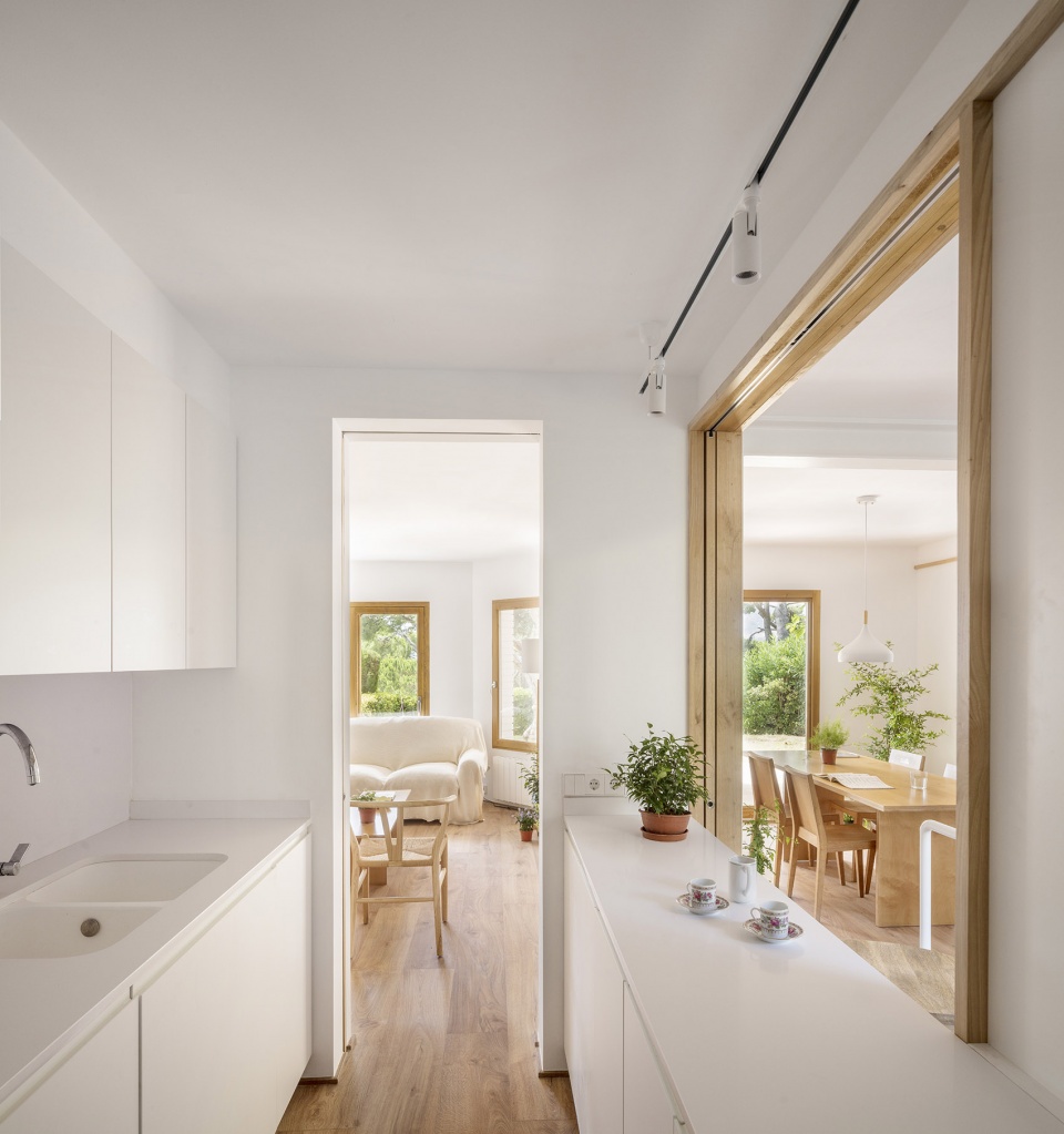 Costa Brava House by Roman Izquierdo Bouldstridge