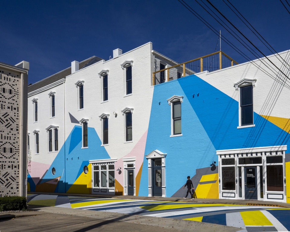 6th street arts alley by laa office