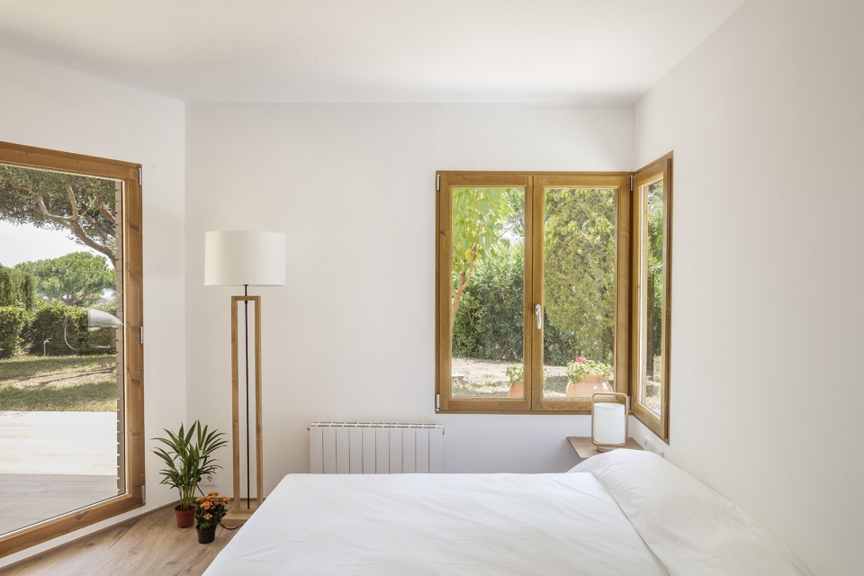 Costa Brava House by Roman Izquierdo Bouldstridge