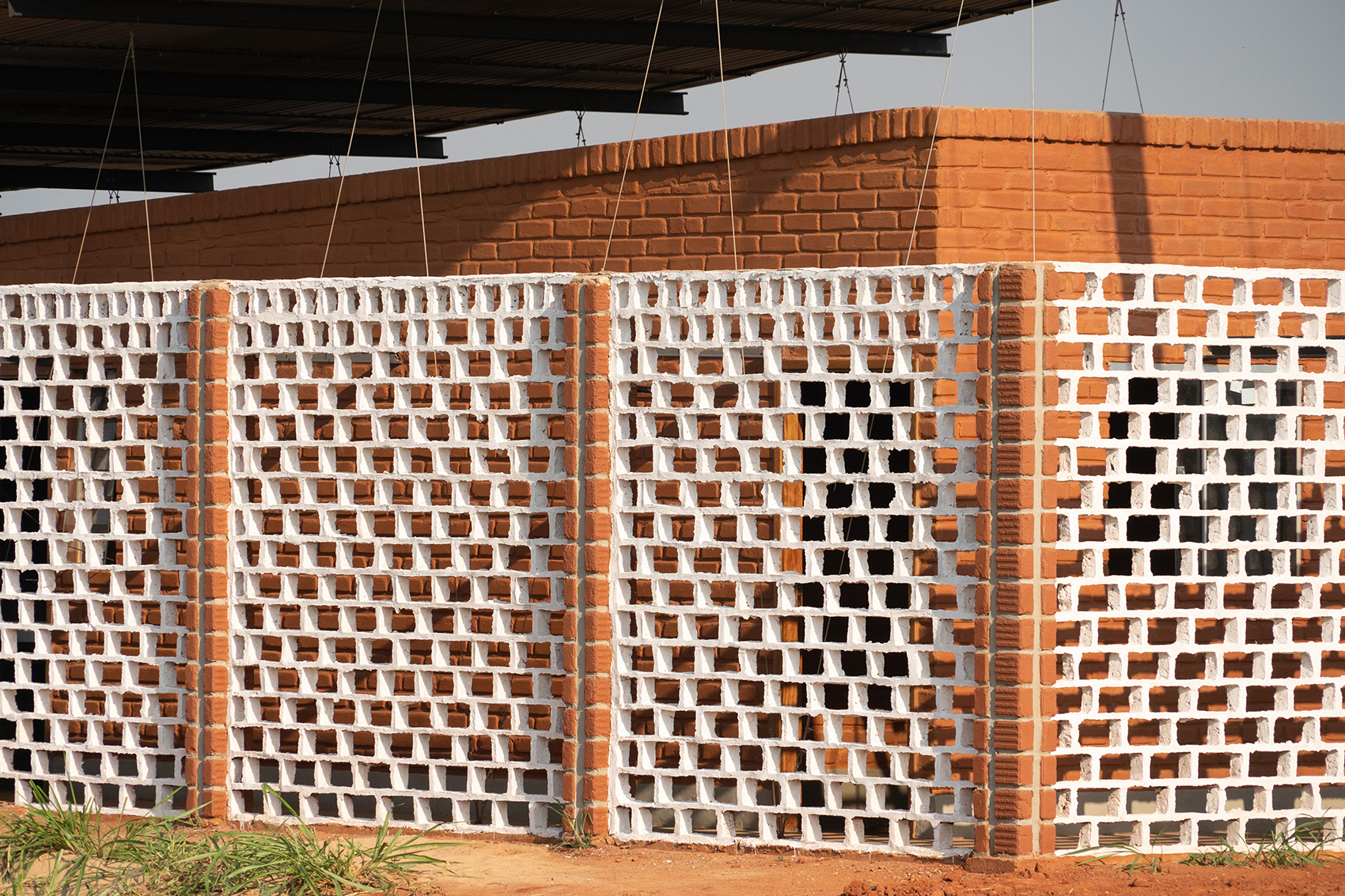 oficinas nordeste curuguaty by minimo comun arquitectura