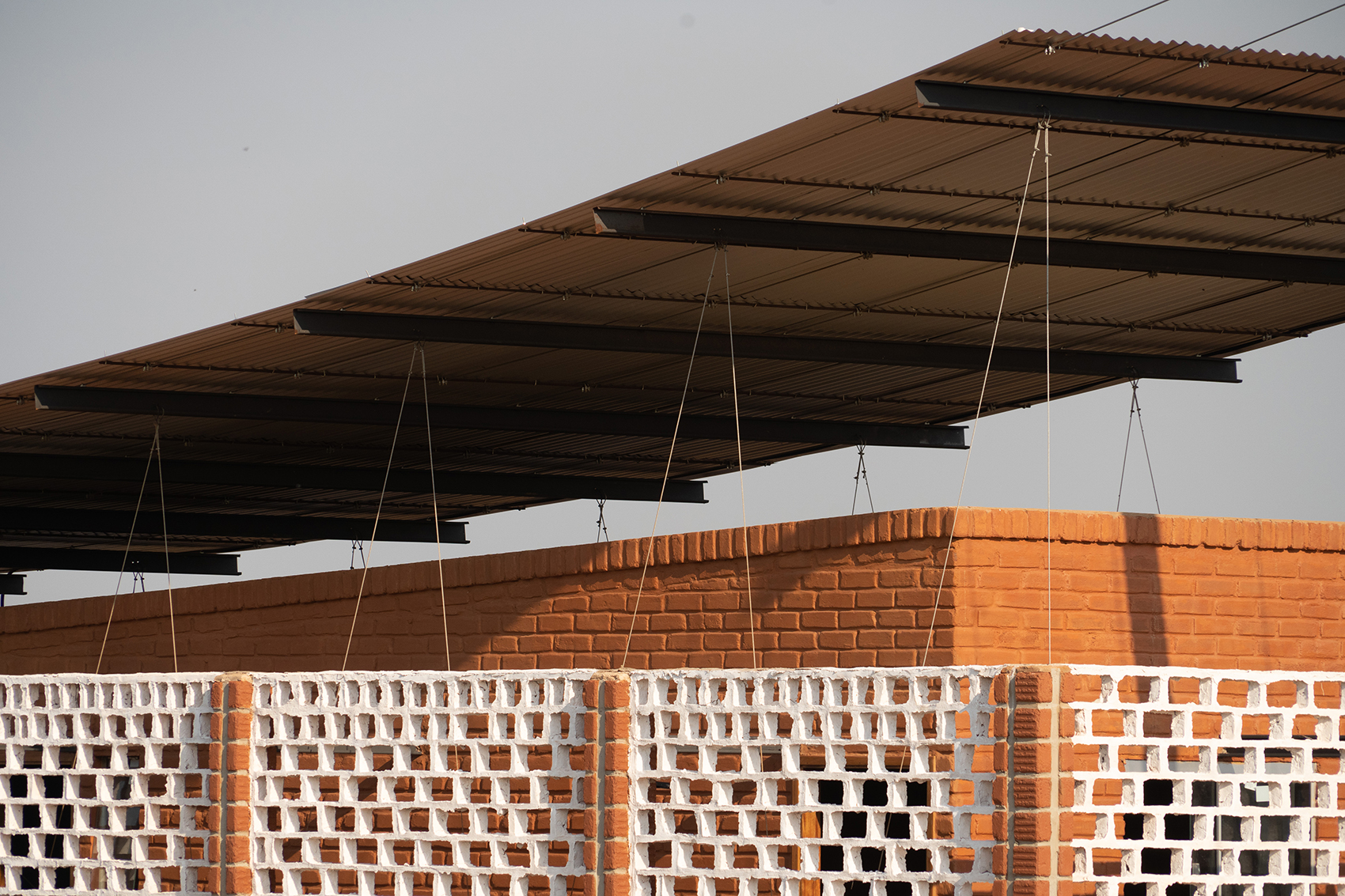 oficinas nordeste curuguaty by minimo comun arquitectura