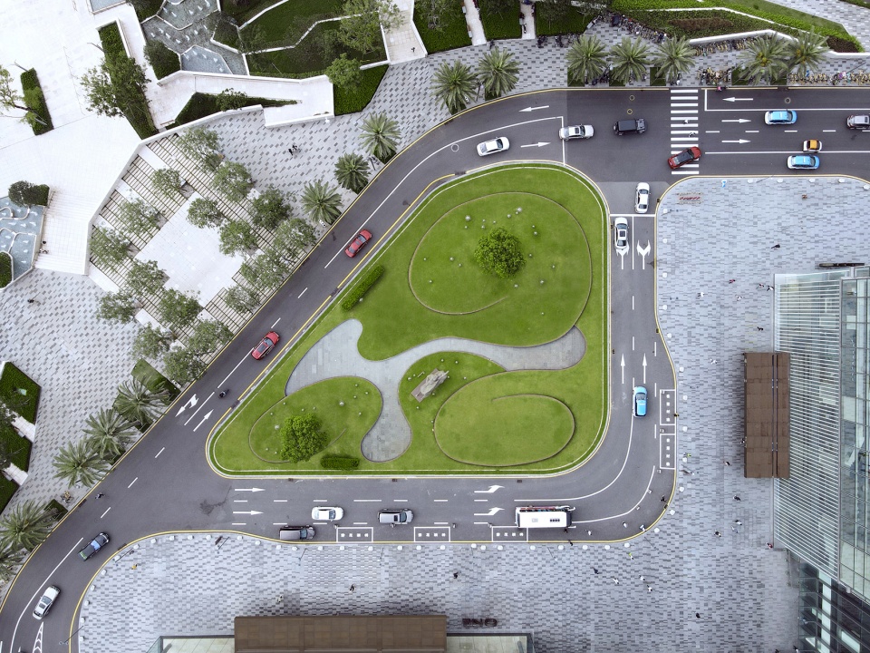 south plaza of shum yip upperhills china by zds