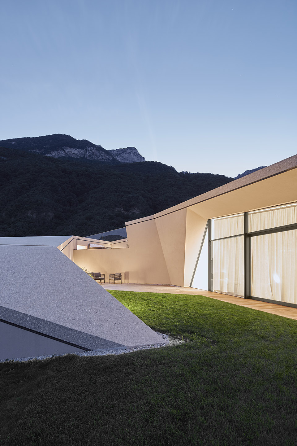 Kastelaz Hof by Peter Pichler Architecture