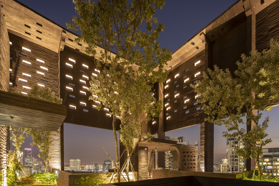 Martin Modern by ADDP Architects