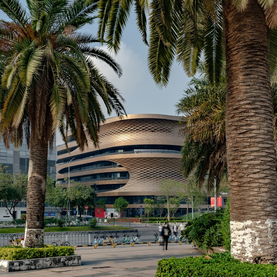 infinitus plaza guangzhou china by zaha hadid architects