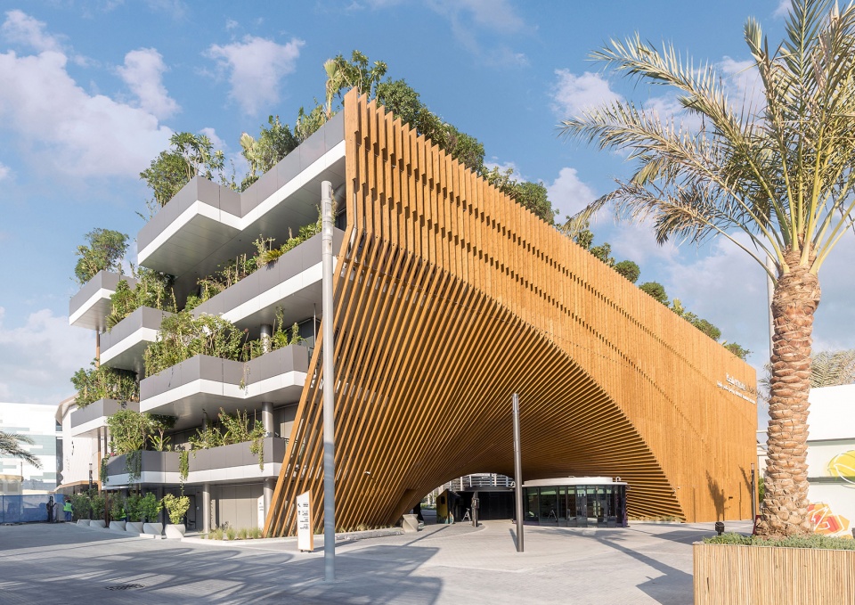 the green arch belgian pavilion at expo 2020 dubai by vincent callebaut architectures assar architects