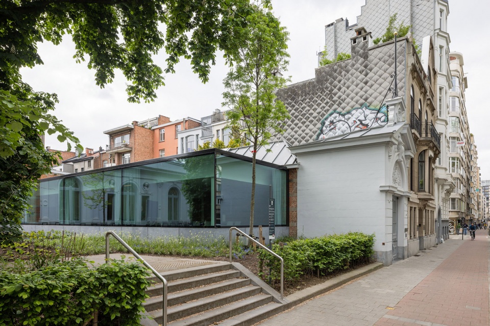 transformation de harmonie antwerp by atelier kempe thill