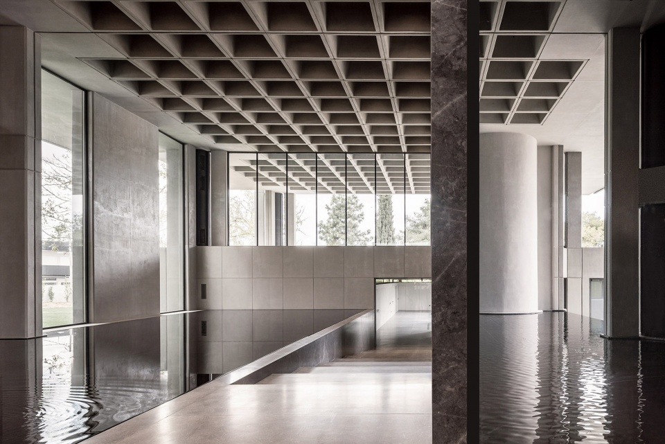 office building in attica by georges batzios architects