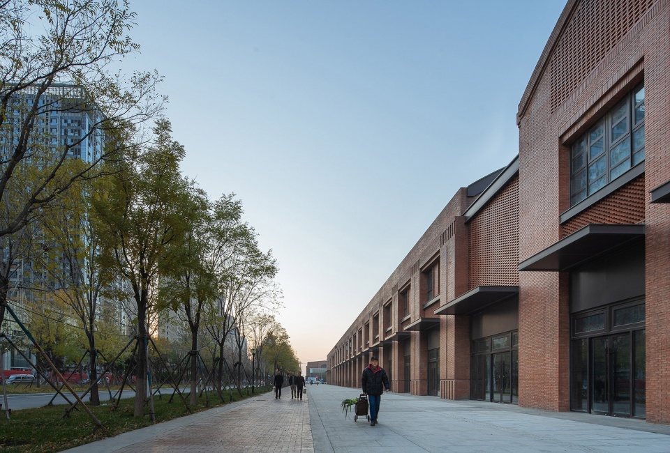 reconstruction of the old tianjin tractor factory plot j tianjin by shenzhen huahui design