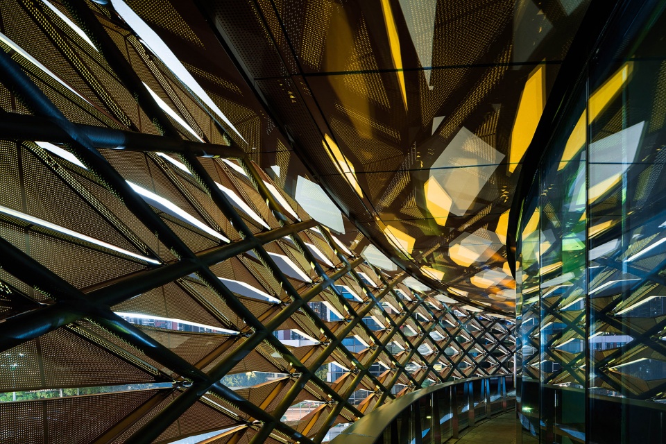 infinitus plaza guangzhou china by zaha hadid architects