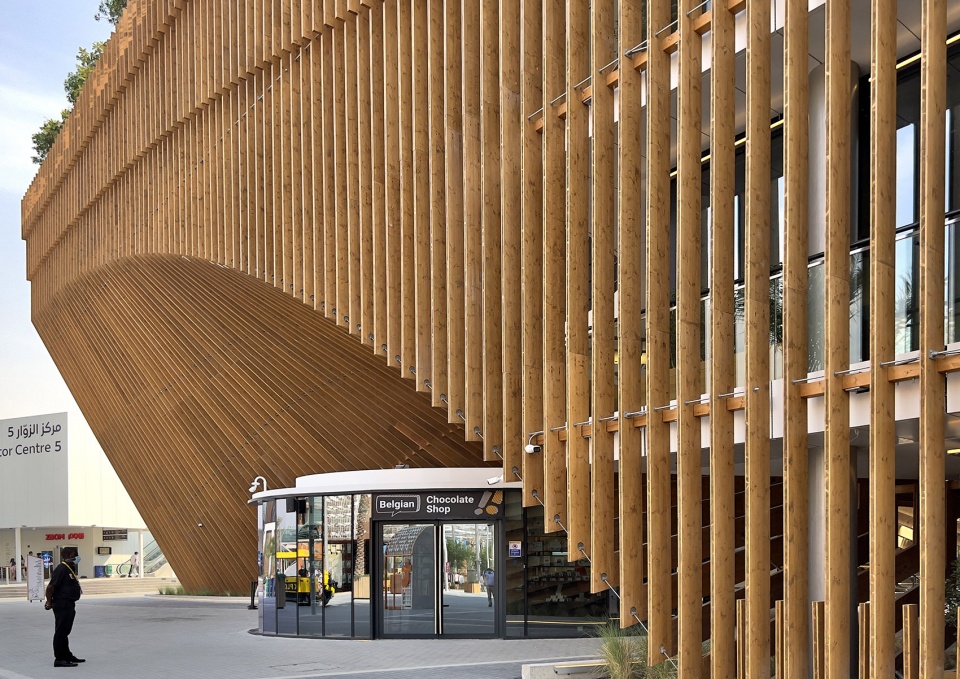 the green arch belgian pavilion at expo 2020 dubai by vincent callebaut architectures assar architects