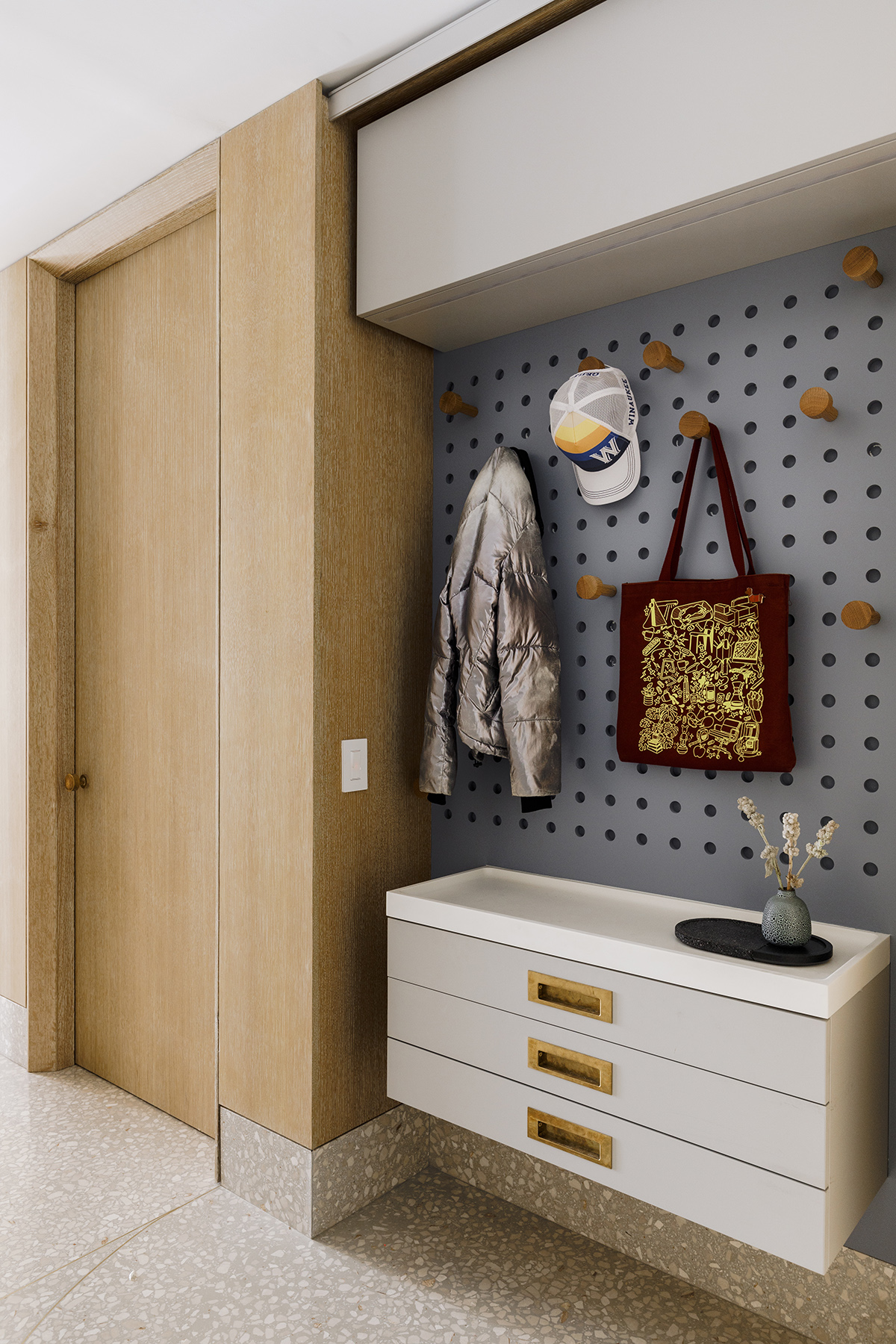 renovation of a carnegie hill apartment by mkca