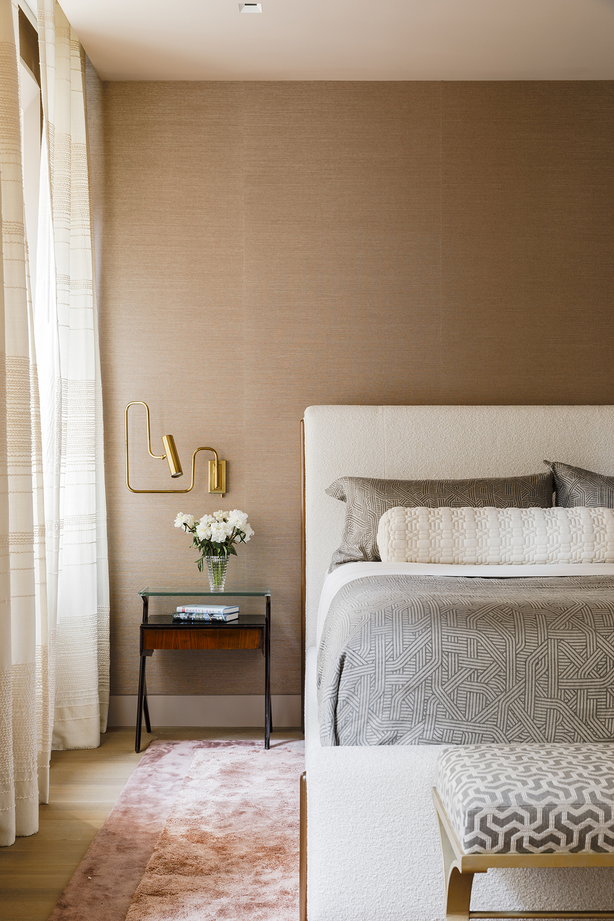 renovation of a carnegie hill apartment by mkca