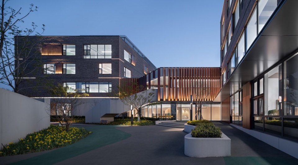Weifang Goer School gad
