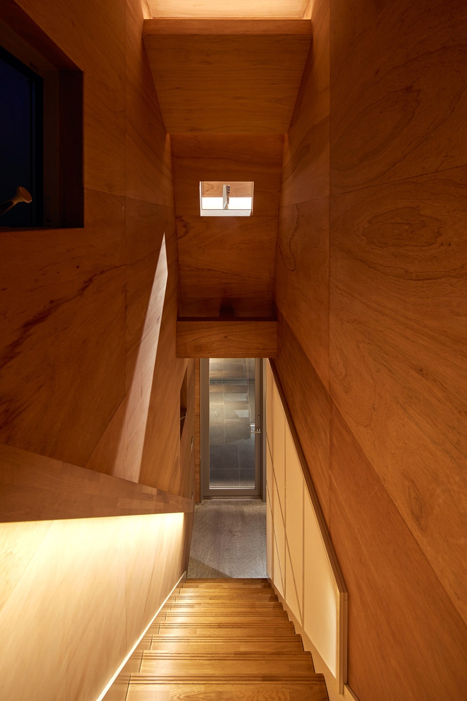 Tower parking and small office YOSHIHIRO KATO ATELIER