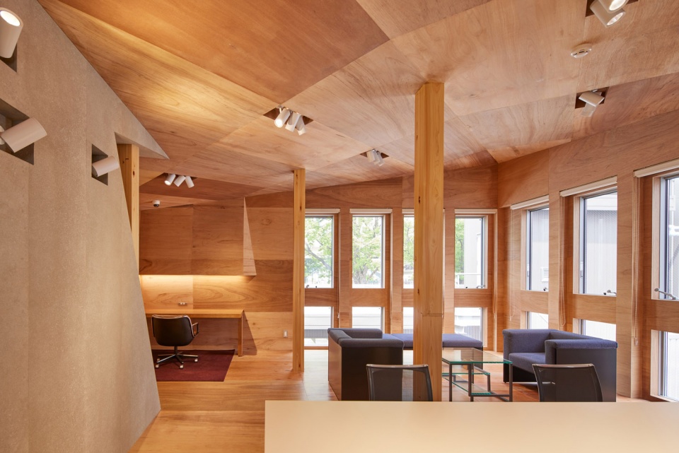 Tower parking and small office YOSHIHIRO KATO ATELIER