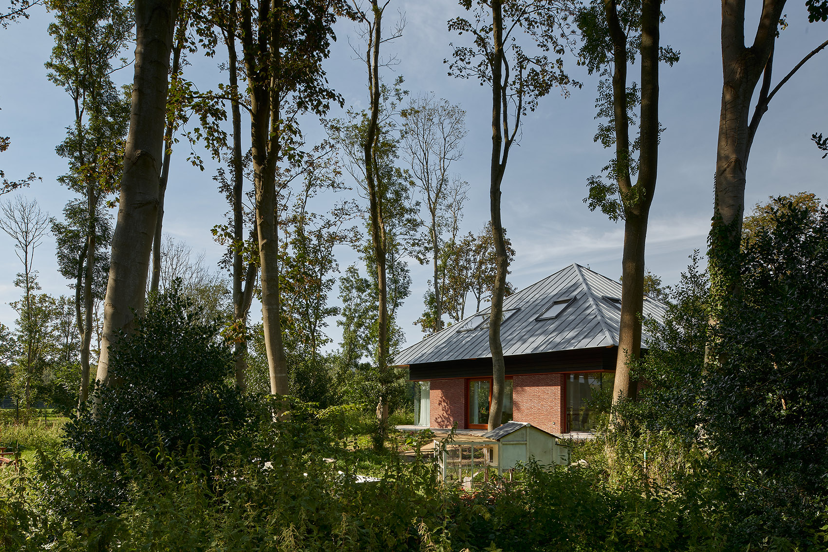 bosvilla noordwijk netherlands by kevin veenhuizen architects