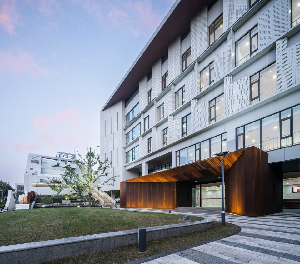 Shanghai Zhangmiao Cultural Activity Center SHUISHI Micron Architecture Office
