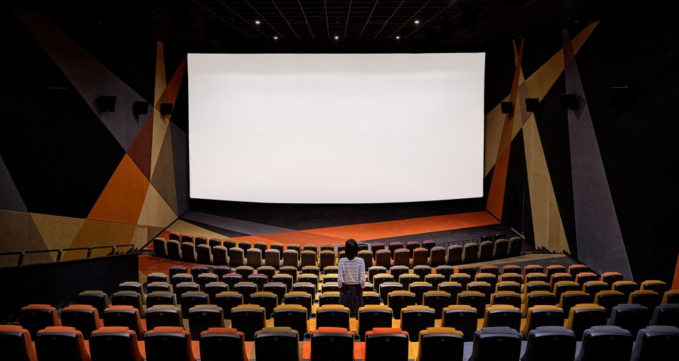 jinyi cinemashenzhen by one plus partnership