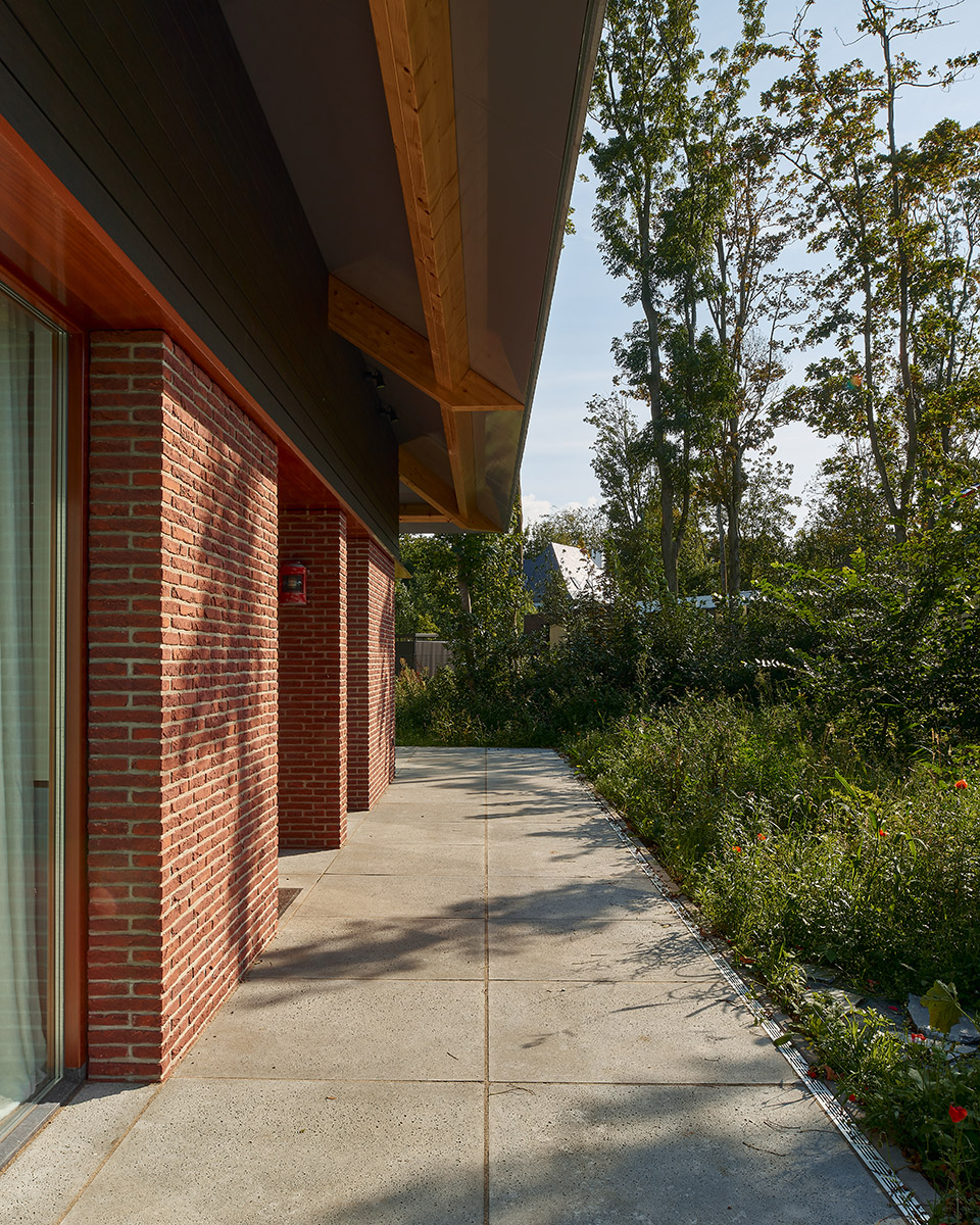 bosvilla noordwijk netherlands by kevin veenhuizen architects
