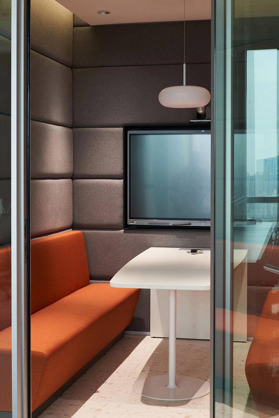 streamland office by ustudies projects