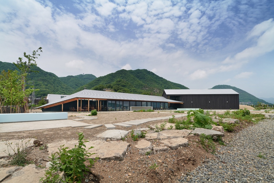 SETOUCHI JOZOJO SUGAWARADAISUKE Architects