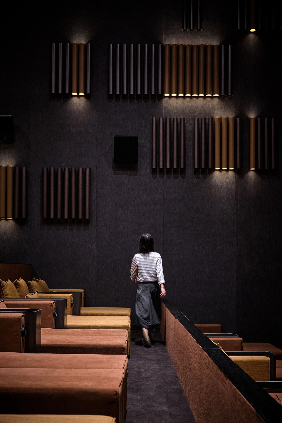 jinyi cinemashenzhen by one plus partnership