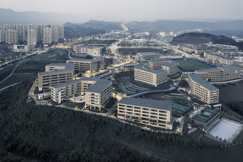Liangjiang Campus of the High School Affiliated to Southwest University gad