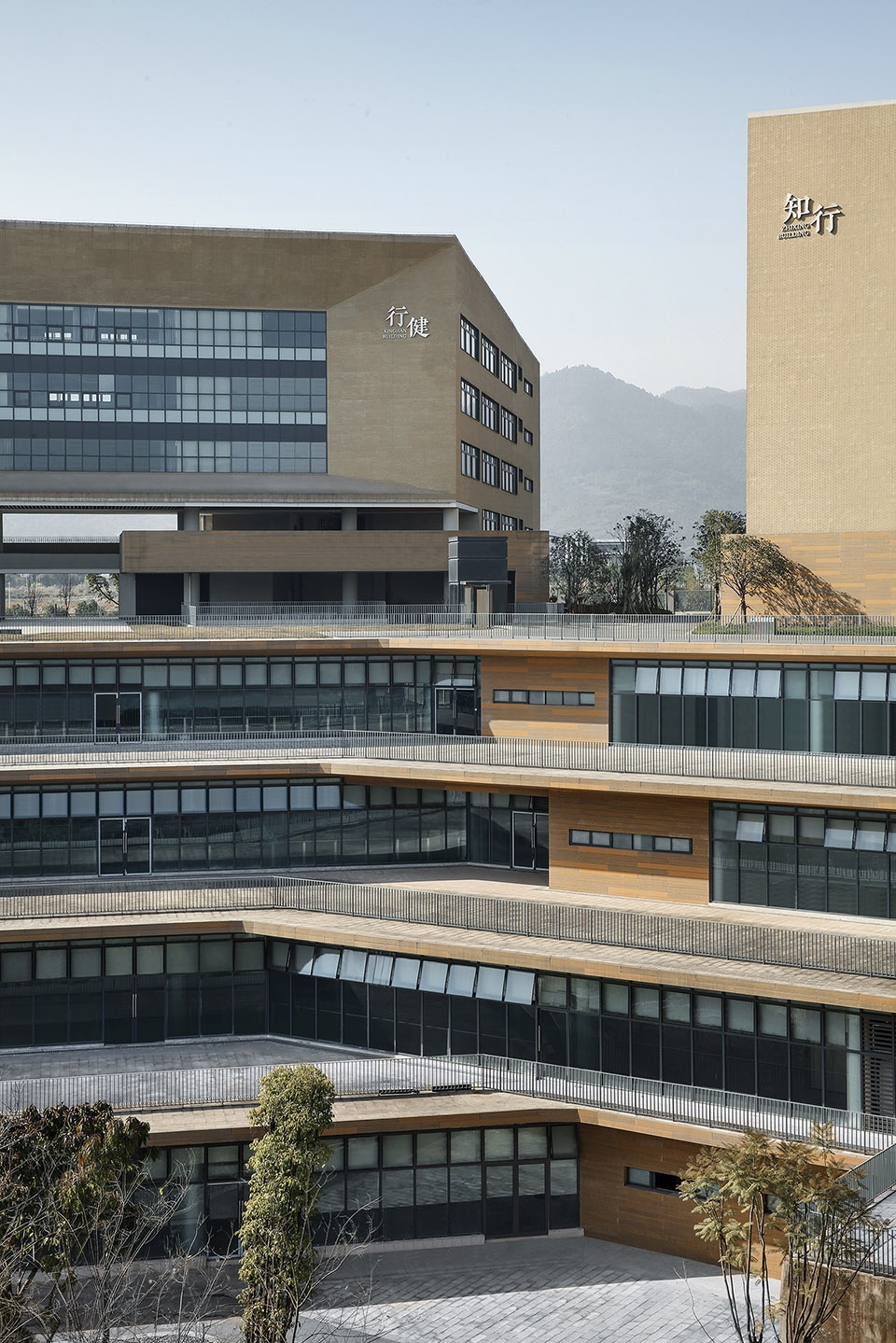 Liangjiang Campus of the High School Affiliated to Southwest University gad
