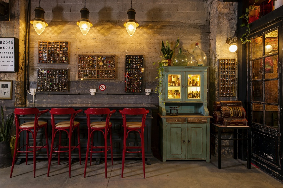 Fattoush bar by k o t architects