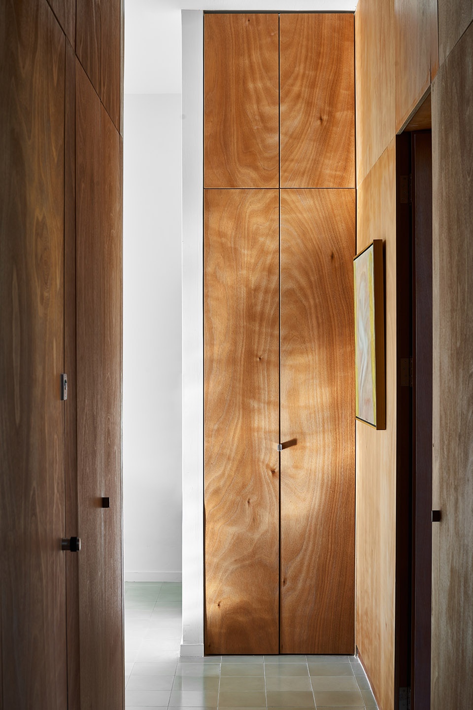 SD Chen Apartment Tel Aviv by Salty Architects