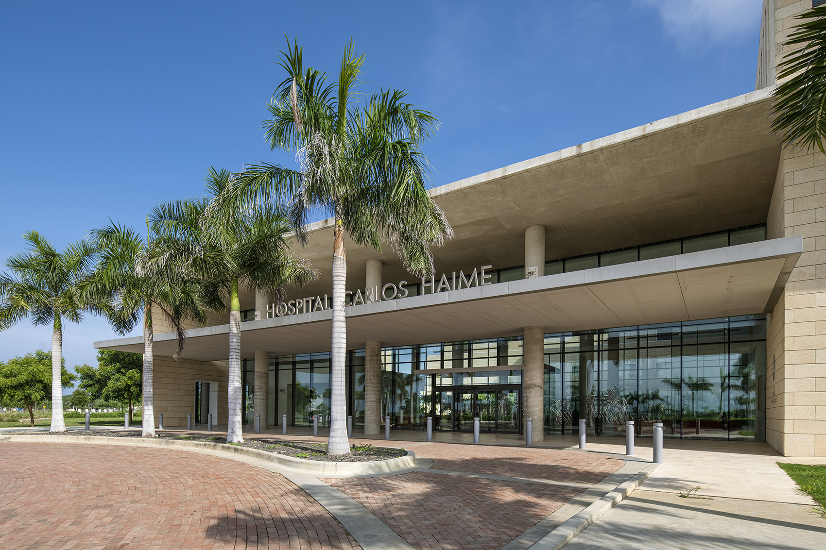 centro hospitalario serena del mar chsm by safdie architects