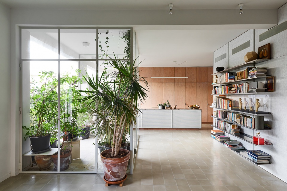 SD Chen Apartment Tel Aviv by Salty Architects