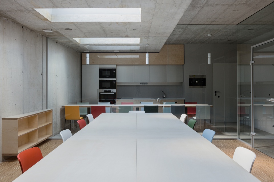 geoconcept headquarters by terhalozat